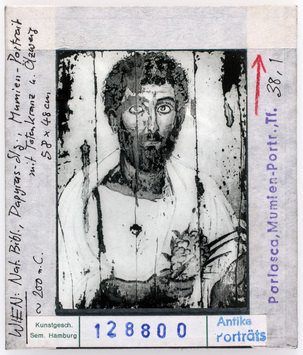 preview Mumienporträt mit Totenkranz und Ölzweig, um 200 n. Chr., Wien, Nat. Bibl., Papyrussammlung Diasammlung